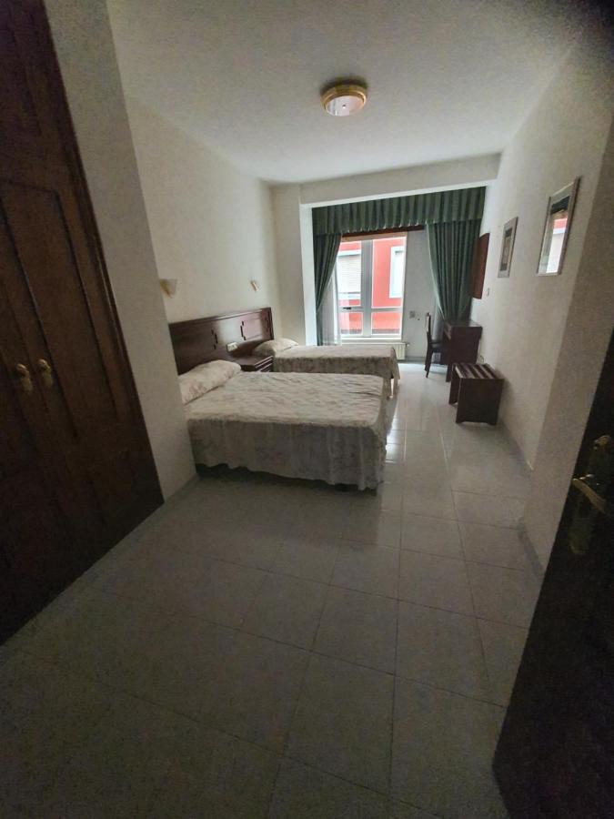 Flor De Loto Hotel Ordes ภายนอก รูปภาพ